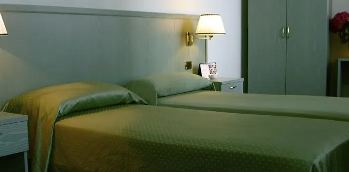 Hotel Della
