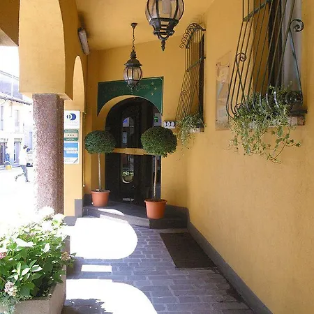 Della 3* Binasco