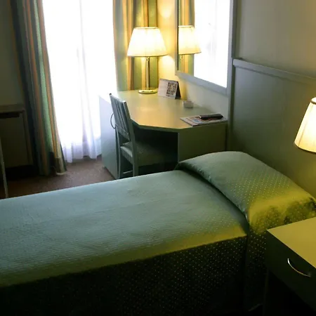 Della Hotel 3*