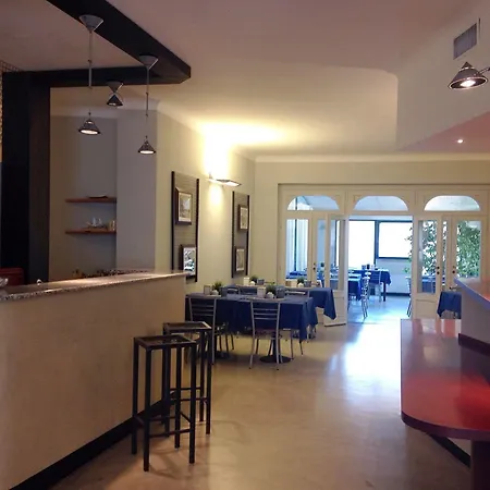 Hotel Della 3*