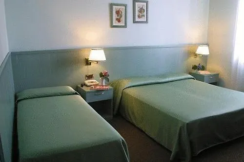 Della 3* Binasco